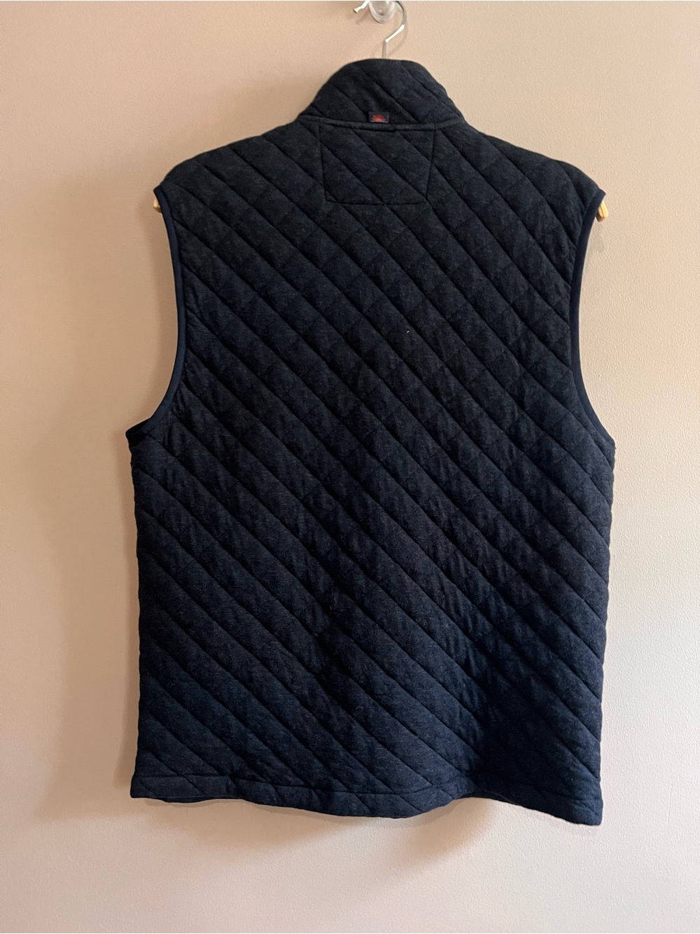 Faherty Epic Quilted Fleece Vest - Picture 7 of 9
